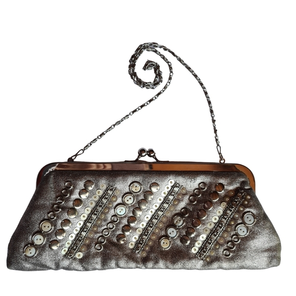 Jendi Silver Shimmer Button Beaded Bag Clutch - Picture 6 of 13